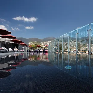 The Vine ***** Funchal
