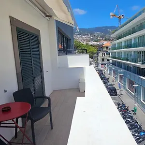 Canavial Terrace@heart Of Apartamento